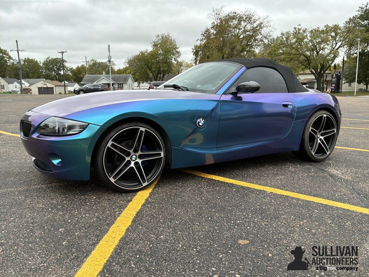 2004-bmw-z4-2.5i-2-door-convertible-roadster-image-1