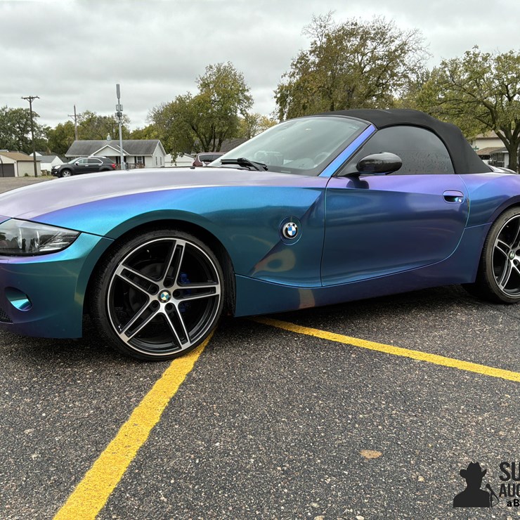 2004 BMW Z4 2.5i 2-Door Convertible Roadster