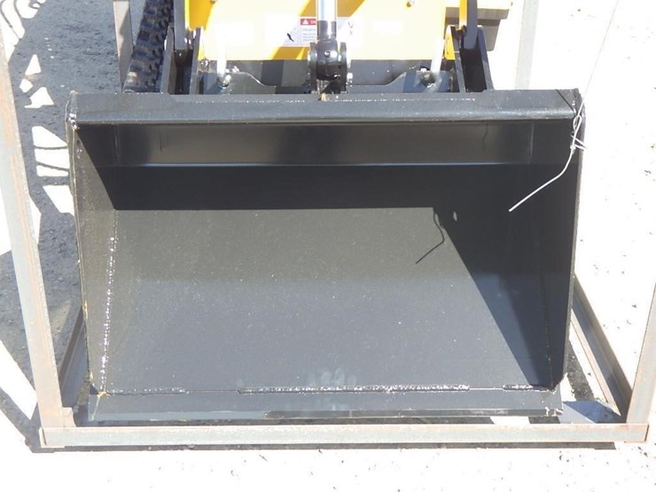 2026-agt-mx-crt23-skid-steer-track-loader-image-5