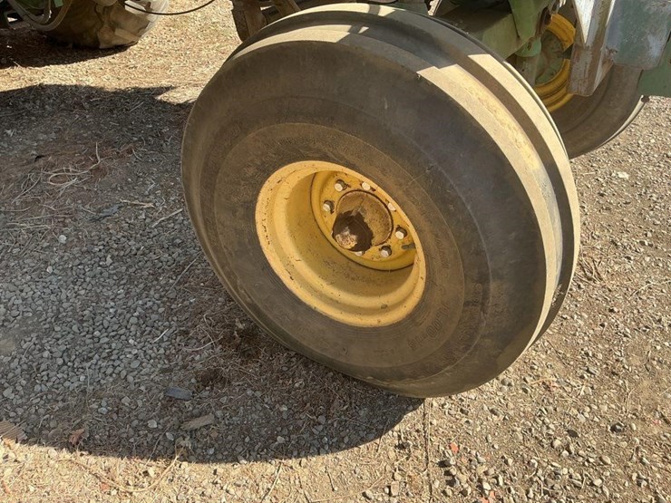 john-deere-4640-tractor,-powershift-image-18