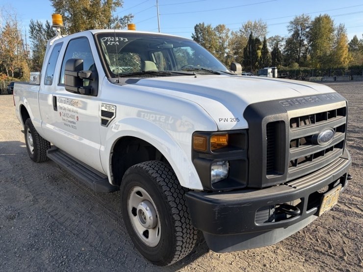 2008-ford-f250-extra-cab-4x4-pickup-image-2