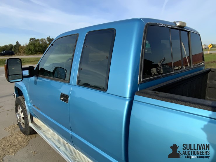 1993-chevrolet-gmt-400-k3500-4x4-extended-cab-dually-pickup-image-19