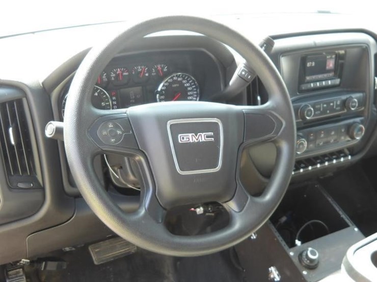 2015-gmc-2500-image-22