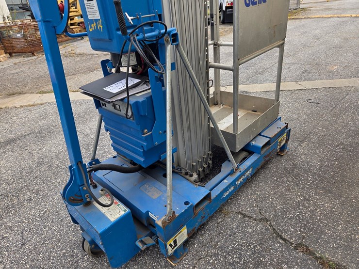 #14-•-genie-portable-lift-/-model:-twp-255-/-hours-not-known-image-5