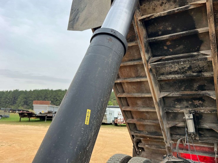 2007-international-7400-tandem-axle-dump-truck-(181,761-miles)-image-63