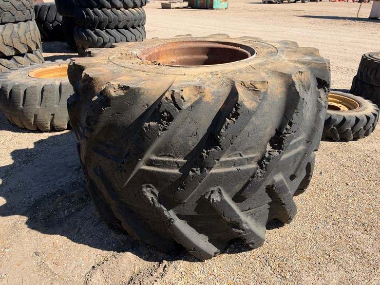 #41608-•-united-heavy-duty-skidder-tire-image-1
