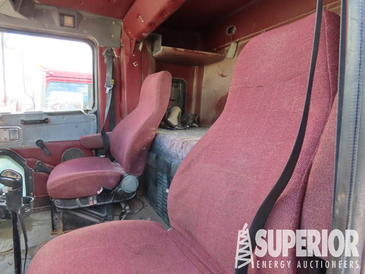 2012-western-star-4900-t/a-truck-tractor-w/pusher-axle-sleeper-image-9