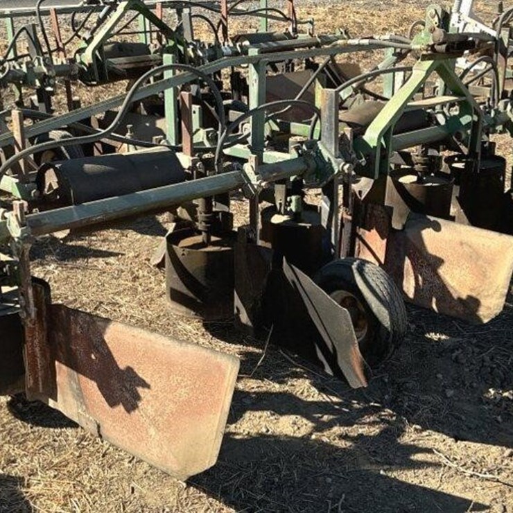 Custom 3-Pt 3-Row 60" Hyd. Vine Trainer