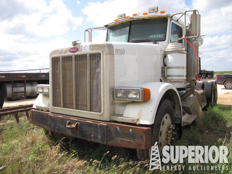 2005-peterbilt-378-t/a-day-cab-haul-truck-image-1