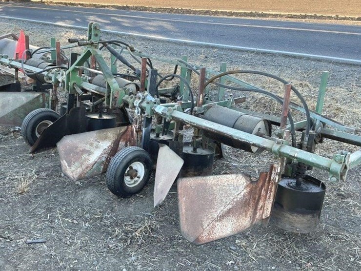 custom-3-pt-3-row-60"-hyd.-vine-trainer-image-1
