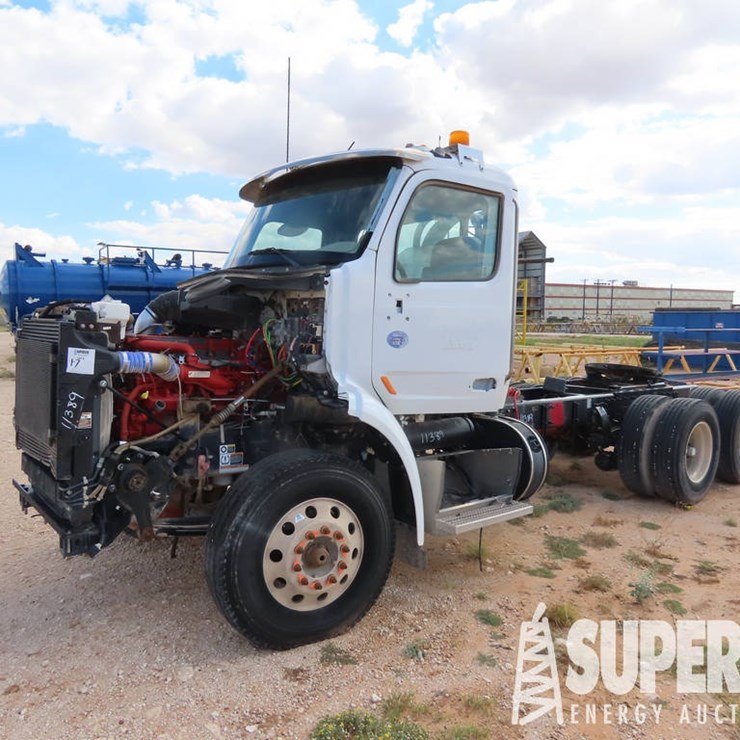 2018 PETERBILT 567 T/A Truck Tractor w/Day Cab