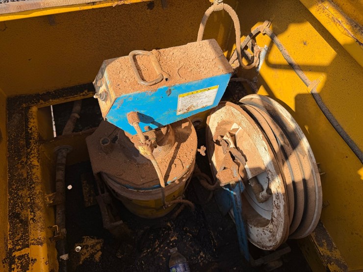 #4098-•-2015-john-deere-870g-lc-excavator-image-119