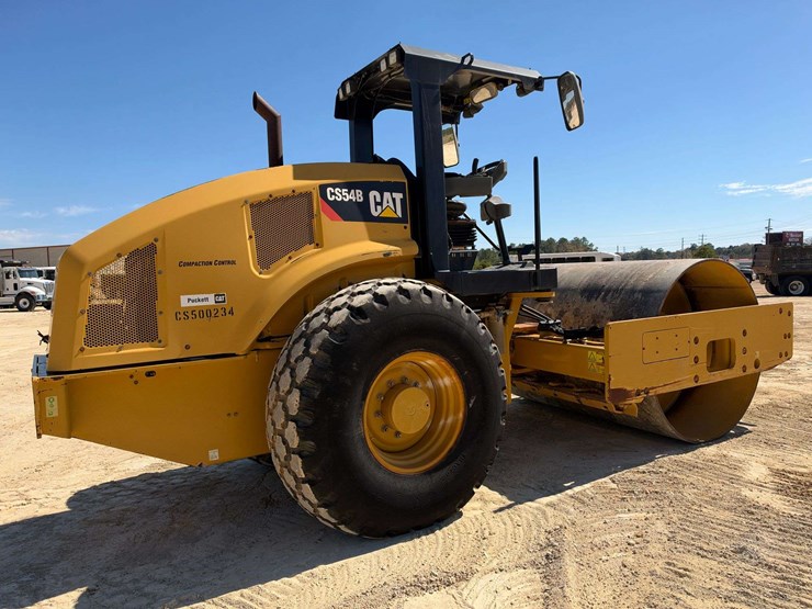 2016-caterpillar-cs54b-84”-vibratory-smooth-drum-compactor-(1,074-hours)-image-4