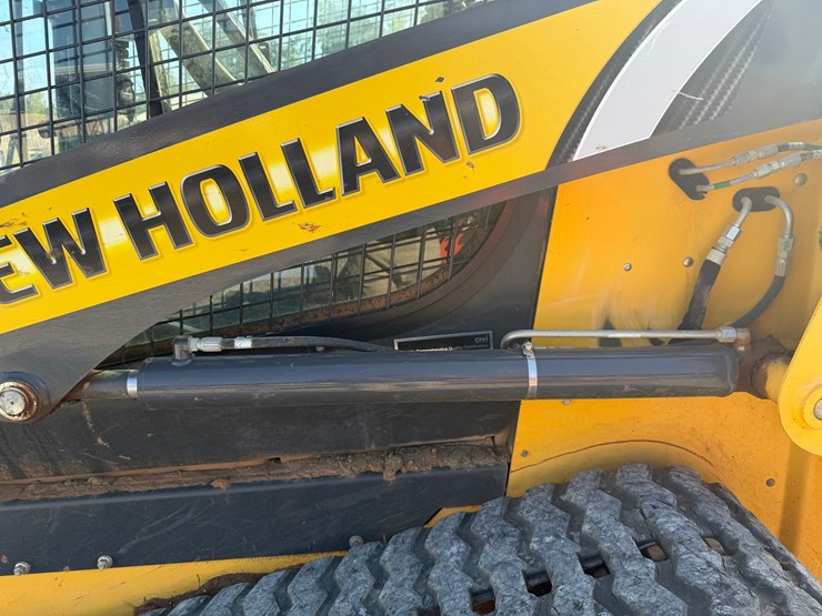 #4093-•-2023-new-holland-c334-tracked-skid-steer-image-14
