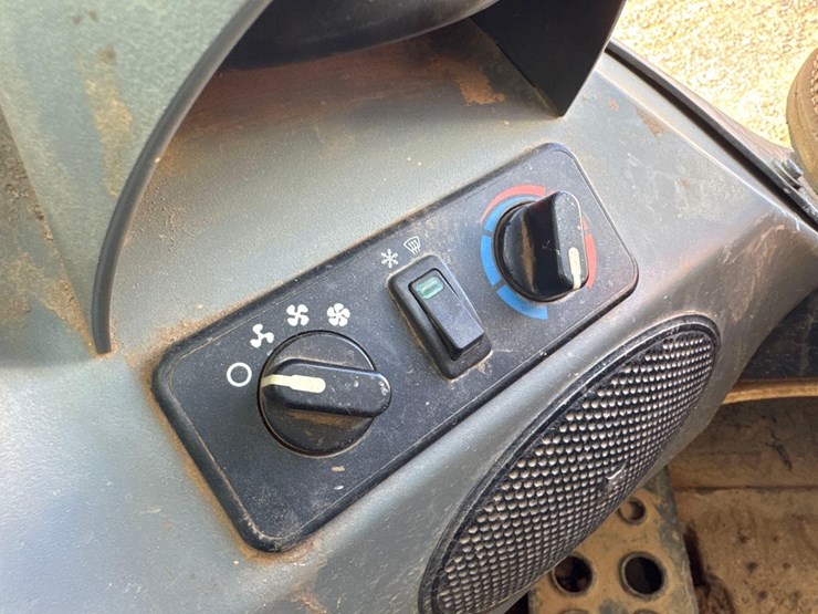 2018-bobcat-t770-image-28