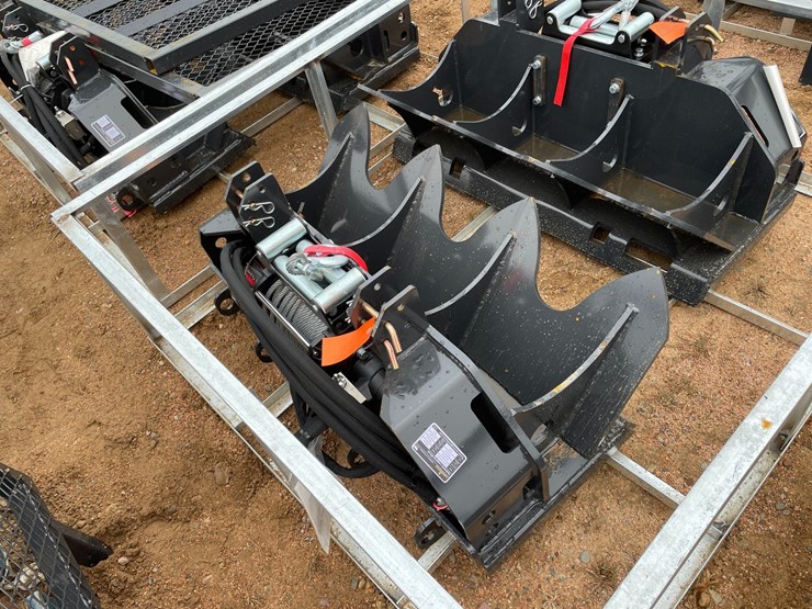 #4124-•-landhonor-15,000-lb.-hydraulic-winch-attachment-image-1