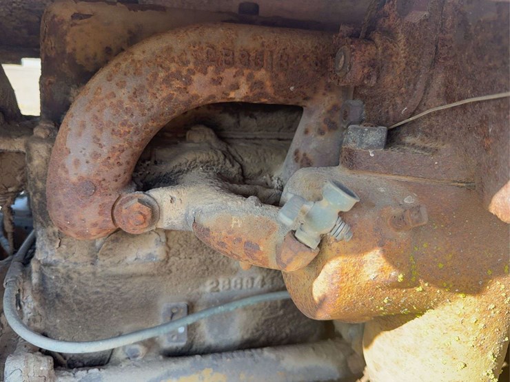 caterpillar-twenty-two-image-17