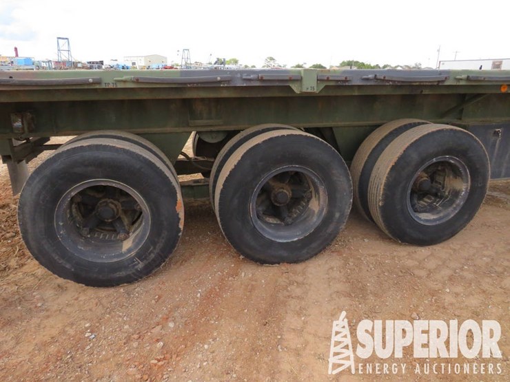 theurer-sfbh-409-af3rt-3-axle-military-flatbed-trailer-image-7