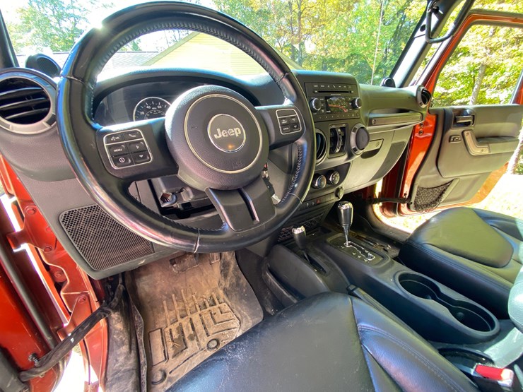 2014-jeep-wrangler-unlimited-image-11