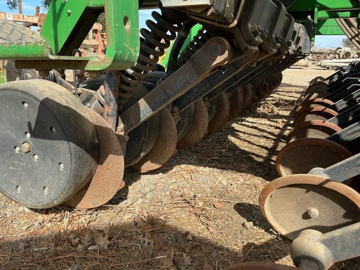 john-deere-1560-14'-pull-grain-drill-image-17