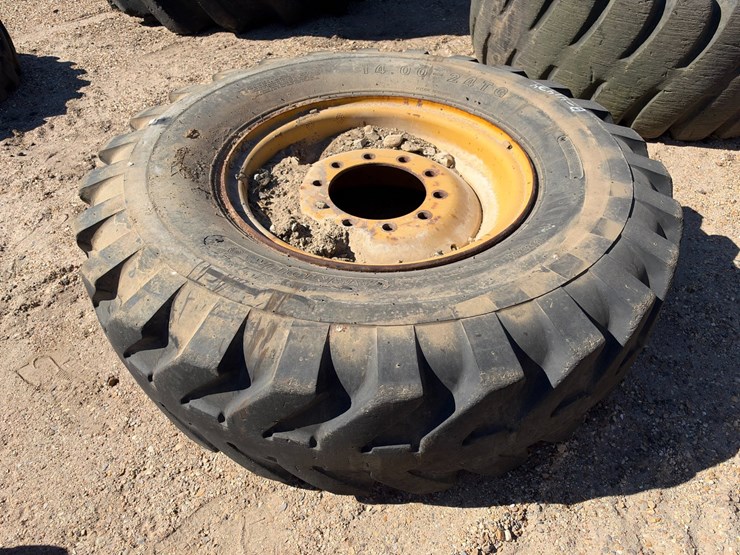 #41434-•-heavy-equipment-tire-image-2