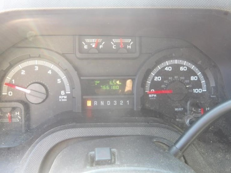 2011-ford-e350-image-16