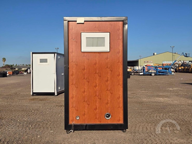 mobile-toilet-with-shower-image-5