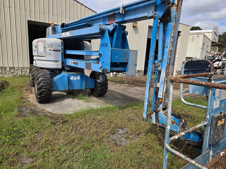 #10-•-genie-lift-boom-4x4-/-3952-hours-/-model:-z60/34-image-3