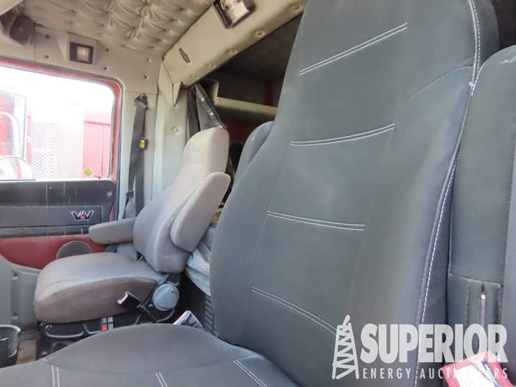 2012-western-star-4900-t/a-truck-tractor-w/pusher-axle-sleeper-image-10