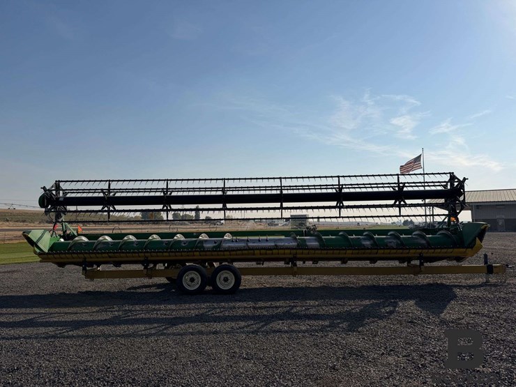2021-john-deere-635f-header-image-6
