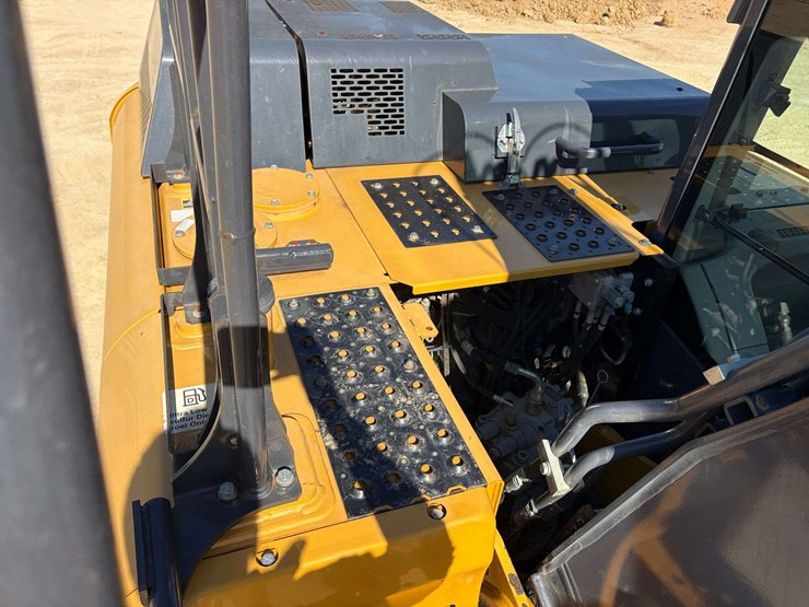 2022-john-deere-200g-excavator-(2,224-hours)-image-32