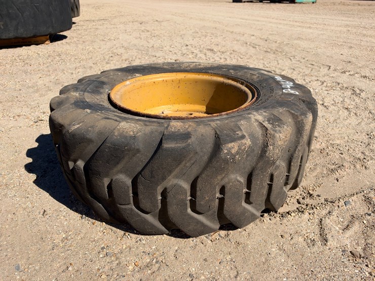 #41610-•-firestone-equipment-tire-image-2
