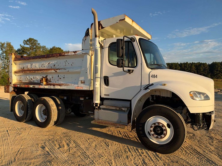 2012-freightliner-m2-tandem-axle-dump-truck-(96,351-actual-miles)-image-5