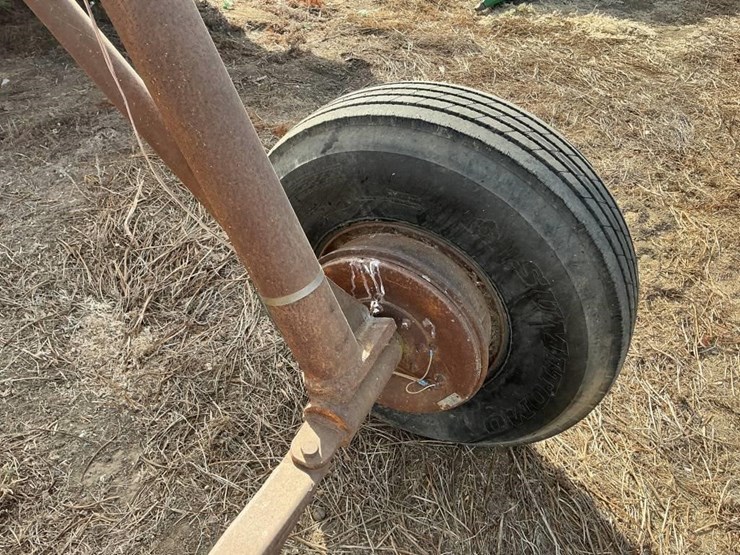 custom-38'-5th-wheel-implement-carrier-image-10