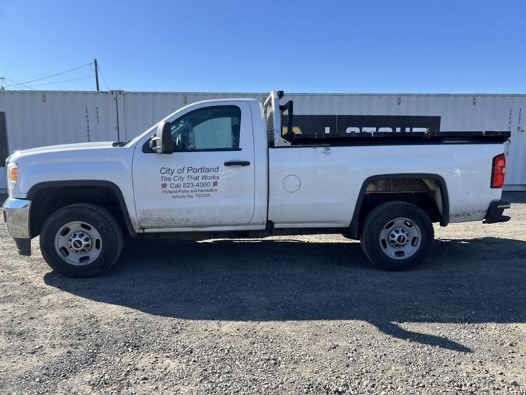 2015-gmc-sierra-2500-image-10