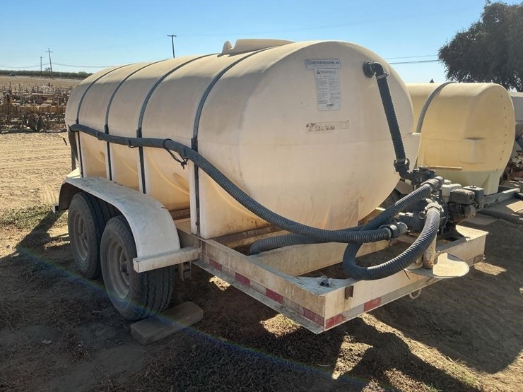 big-w-1600g-poly-tank-mixing-trailer-image-3