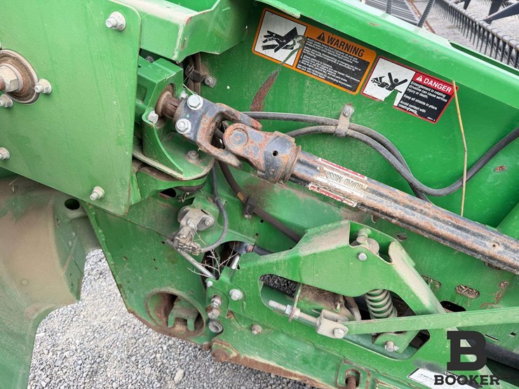 2017-john-deere-635fd-draper-header-image-41