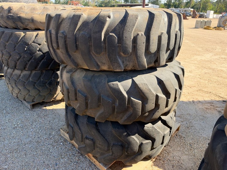 #41542-•-(3)-17.5-25-equipment-tires-image-2