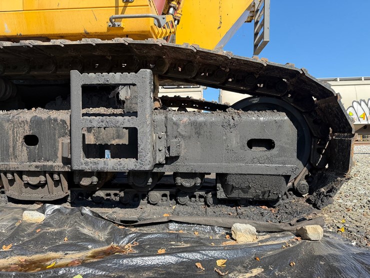 #4098-•-2015-john-deere-870g-lc-excavator-image-205