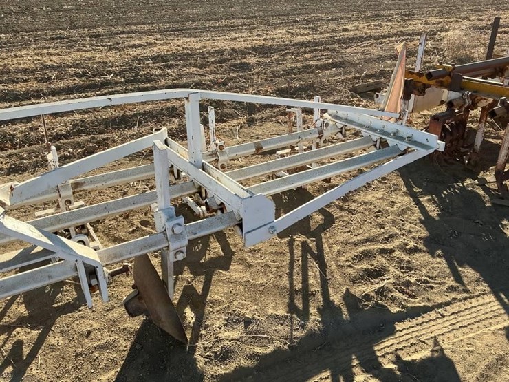 custom-3-pt-3-row-60"-bed-scratcher-image-5