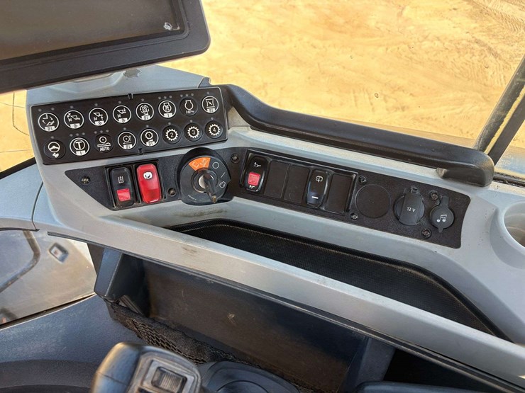 2018-caterpillar-930-r/t-wheeled-loader-(5,129-hours)-image-15