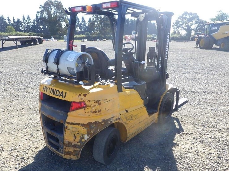 2023-hyundai-30l-9a-forklift-image-5