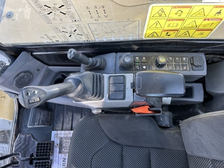 2023-caterpillar-305cr-mini-hydraulic-excavator-image-16