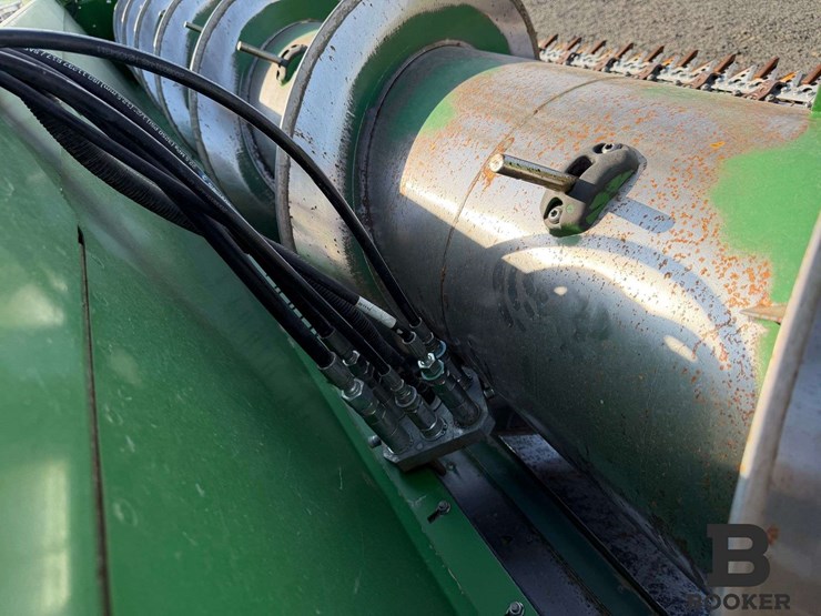 2021-john-deere-635f-header-image-52