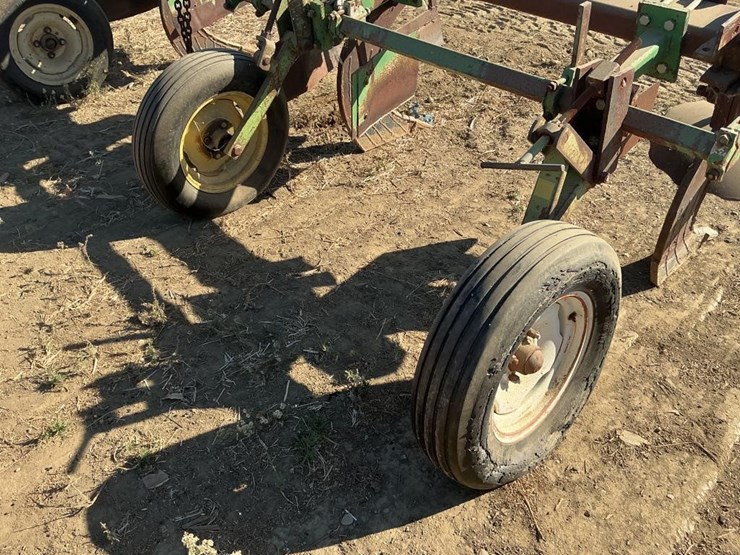 custom-3-pt-3-row-60"-bed-ripper-image-12