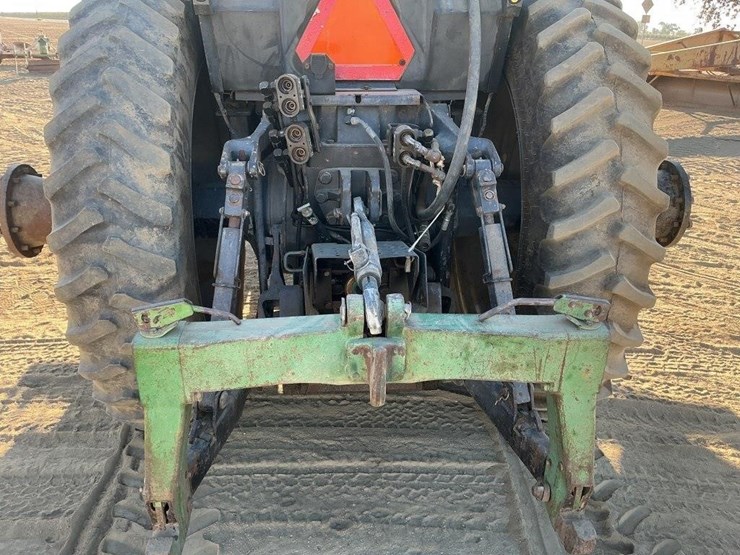 case-ih-7220-tractor-image-8