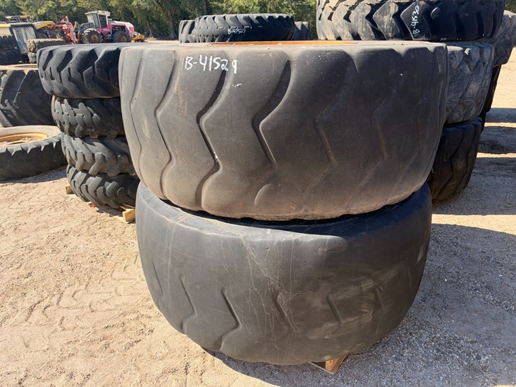 #41529-•-various-equipment-tires-image-1