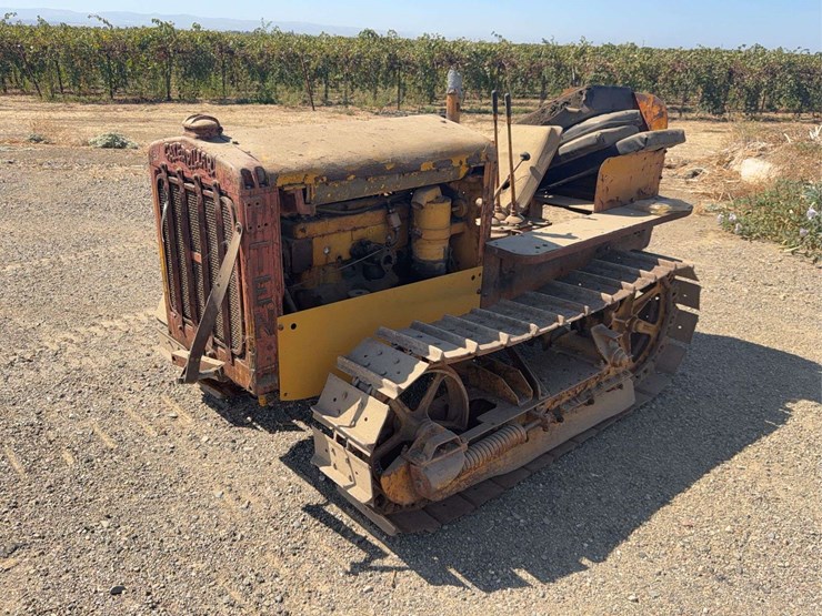caterpillar-ten-image-7