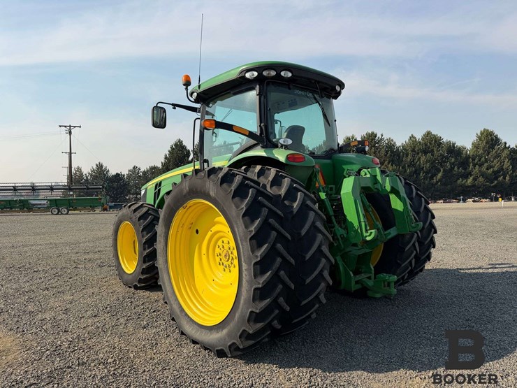 2011-john-deere-8335r-tractor-image-3