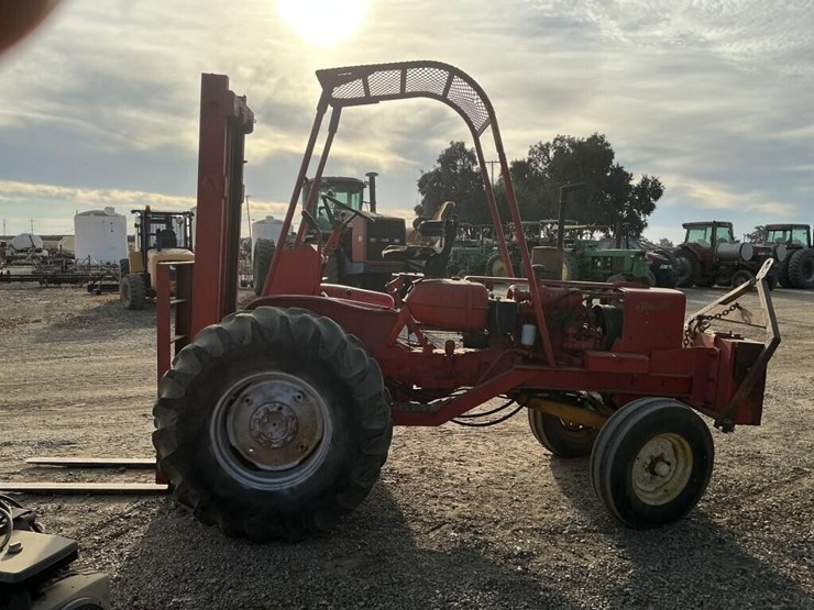allis-chalmers-i-600-4500lb-capacity-rt-forklift-image-4